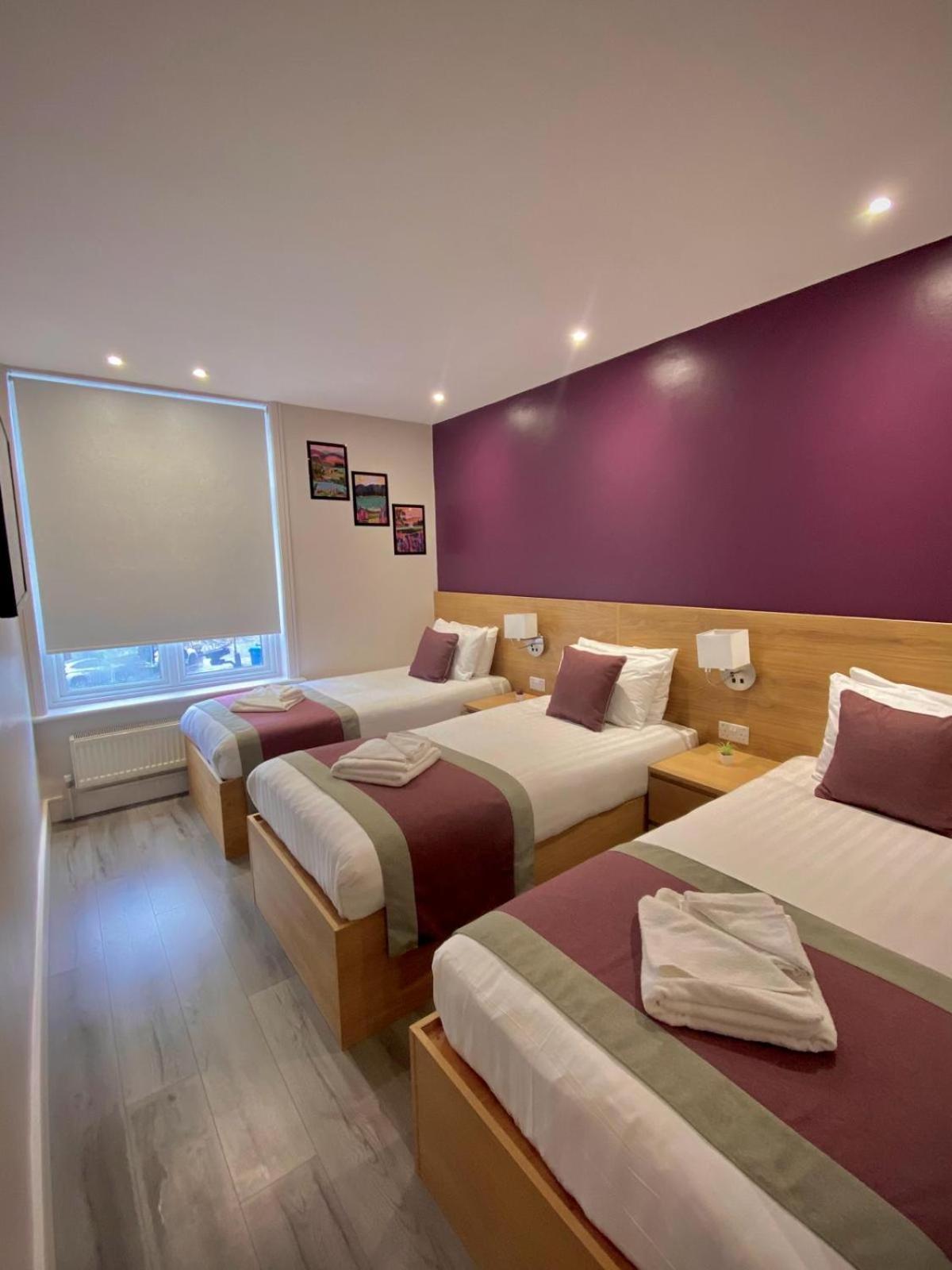 Holtwhites Hotel Enfield Extérieur photo